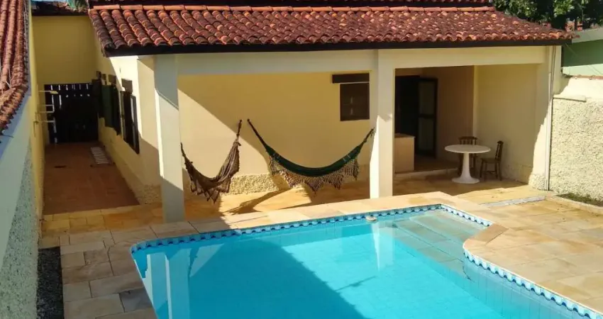 CASA 3 QUARTOS 1 SUITE COM PISCINA E CHURRASQUEIRA 200M DA PRAIA