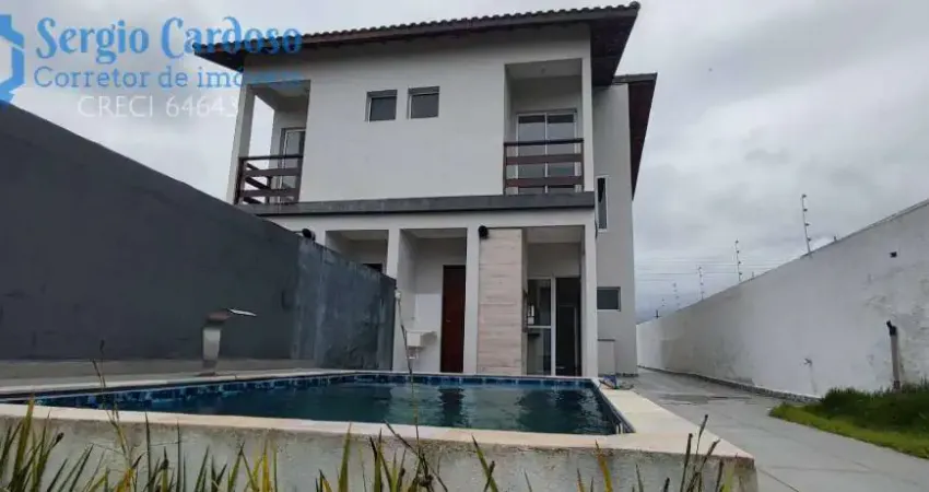 Sobrado 2 suítes com piscina e churrasqueira quintal amplo gramado itanhaém