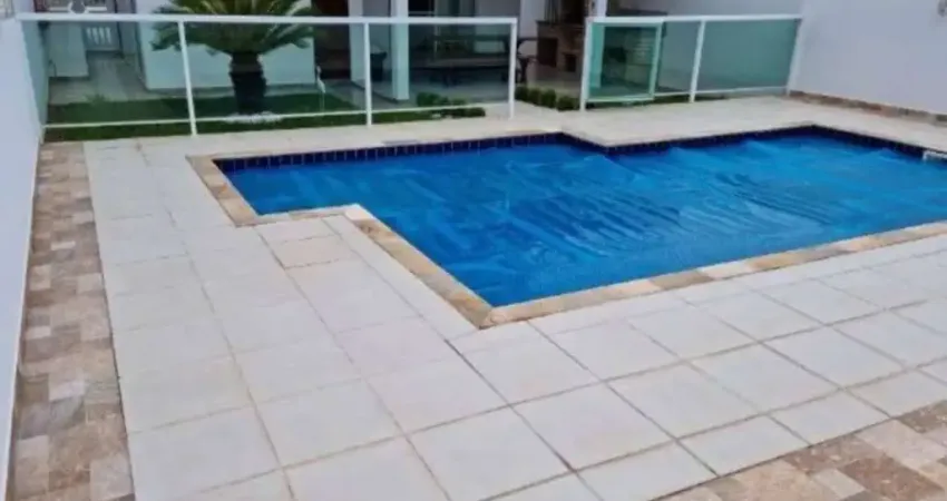 SOBRADO ALTO PADRÃO PÉ NA AREIA! 4 QUARTOS 2 SUÍTES E PISCINA AQUECIDA!