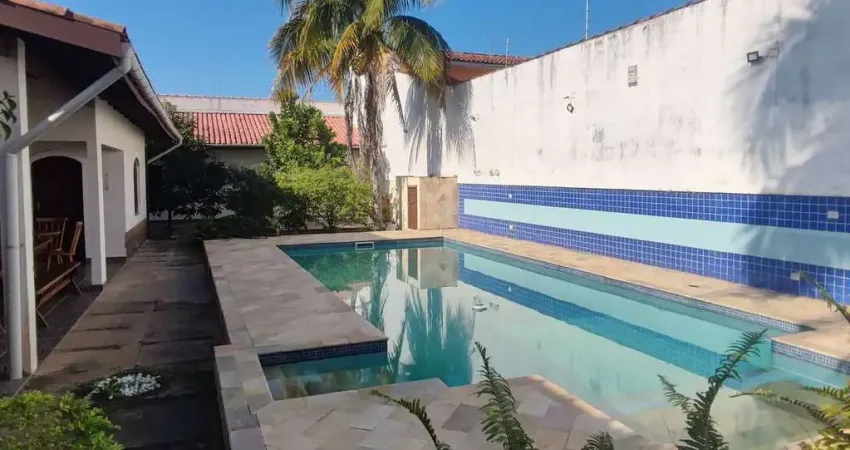 CASA PÉ NA AREIA 5 QUARTOS SUÍTE PISCINA ÁREA GOURMET 50M MAR ITANHAÉM SP