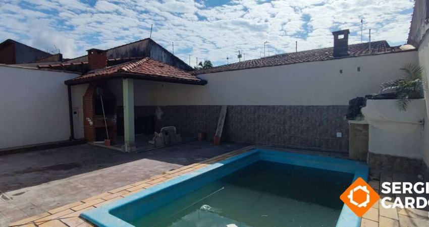 CASA LINDA  3 QUARTOS PISCINA ÁREA NOBRE  250 M MAR ITANHAÉM SP