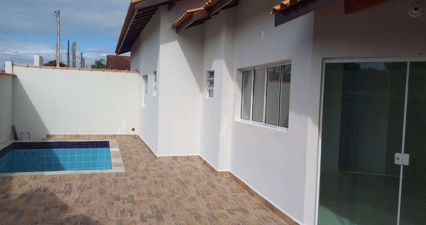 CASA NA PRAIA COM PISCINA E CHURRASQUEIRA! 3 QUARTOS - 1 SUITE ITANHAEM/SP