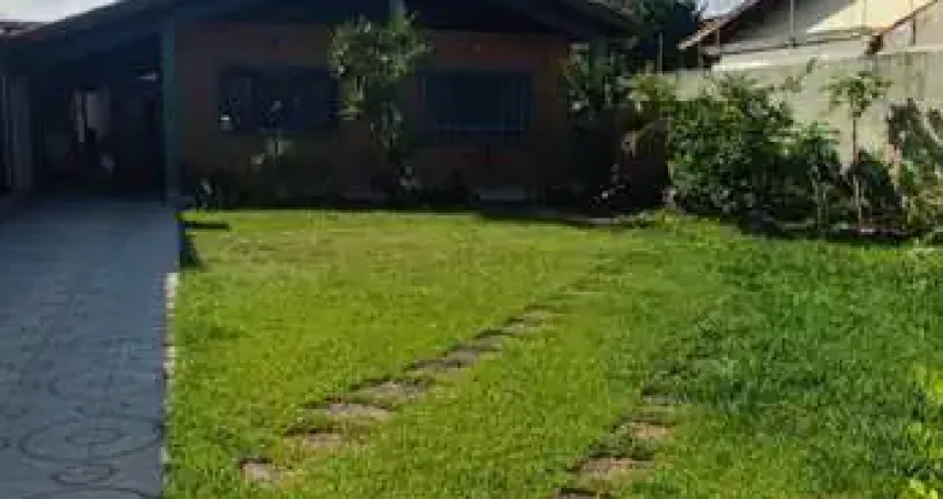 CASA NA PRAIA EM LOTE INTEIRO 420M² A POUCOS METROS DO MAR - ITANHAEM/SP