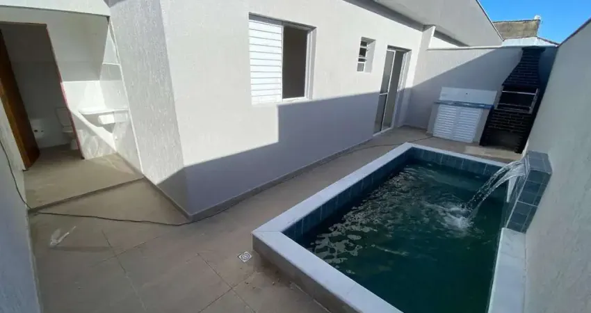 Condomínio fechado com 4 casas e piscina privativa!  apenas 500m do mar!