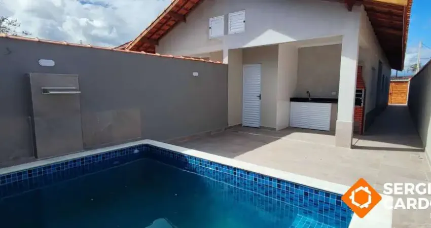 Casa na praia com piscina! 2 quartos 3 banheiros - lado praia itanhaem/sp