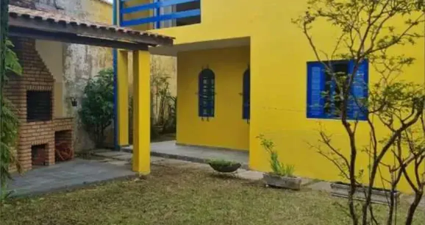 Casa espaçosa no coração do cibratel 1 - 4 quartos - itanhaem/sp