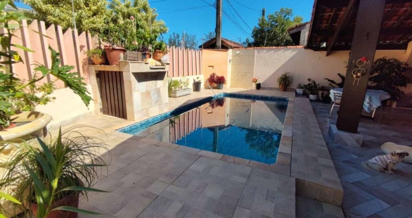 CASA  3 QUARTOS PISCINA  PERTO DA PRAIA  150M DO MAR ITANHAÉM SP