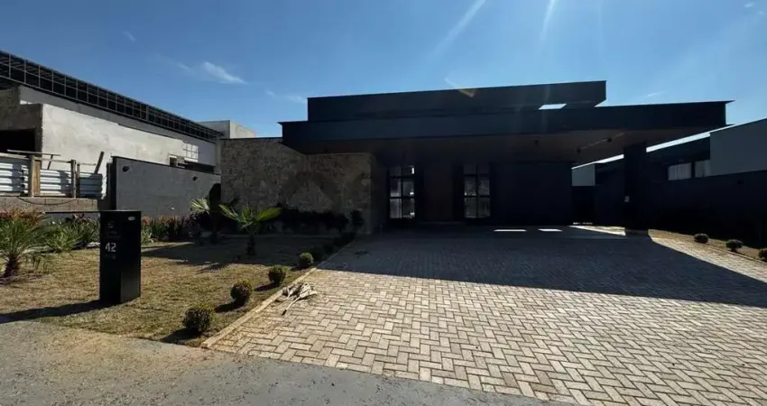 Casa de condomínio à venda, no Condomínio Residencial Saint Patrick, em Sorocaba, Condomínio Residencial Saint Patrick, com 4 quartos, 450,62m²