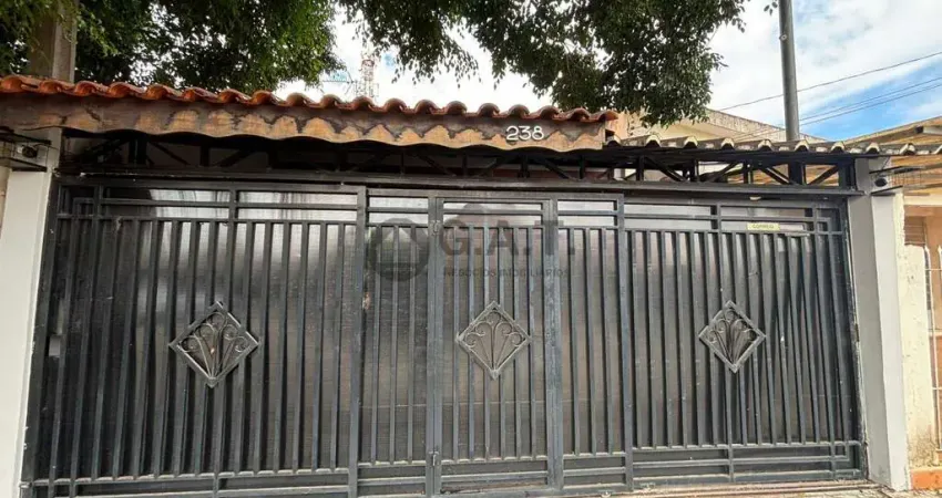 Casa para locação na vila assis, sorocaba-sp: 2 quartos, 1 sala, 1 banheiro, 2 vagas - 95m²!