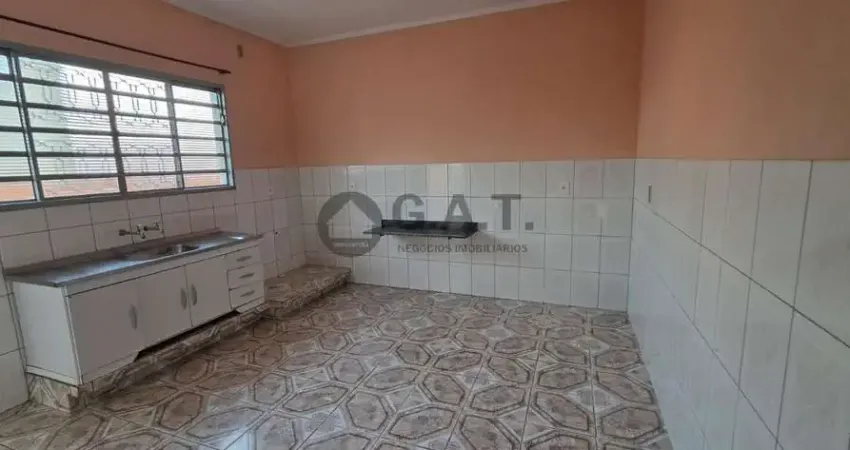 Casa para locação na vila jardini, sorocaba-sp: 1 quarto, 1 banheiro, 2 vagas de garagem!