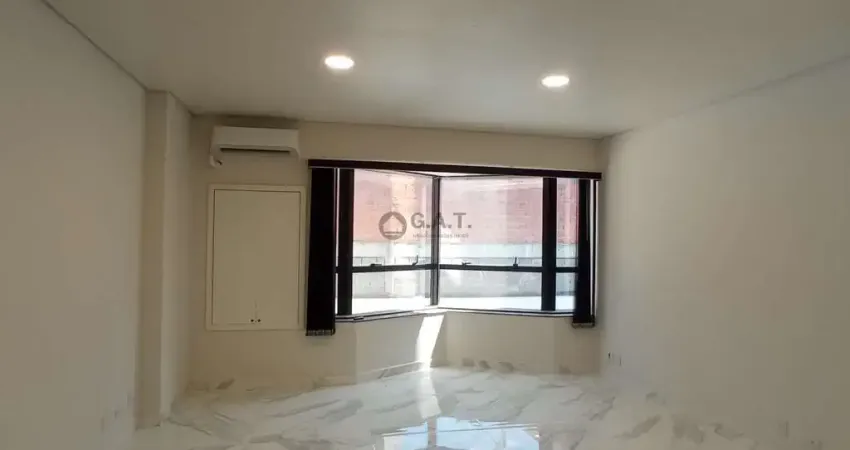 Sala comercial à venda em condomínio no centro de sorocaba-sp: 1 sala, 1 banheiro, 2 vagas de garagem, 47m².