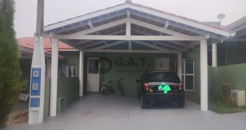 Casa em condomínio à venda em sorocaba-sp, bairro caguassu: 2 quartos, 1 sala, 1 banheiro, 2 vagas de garagem, 77m².