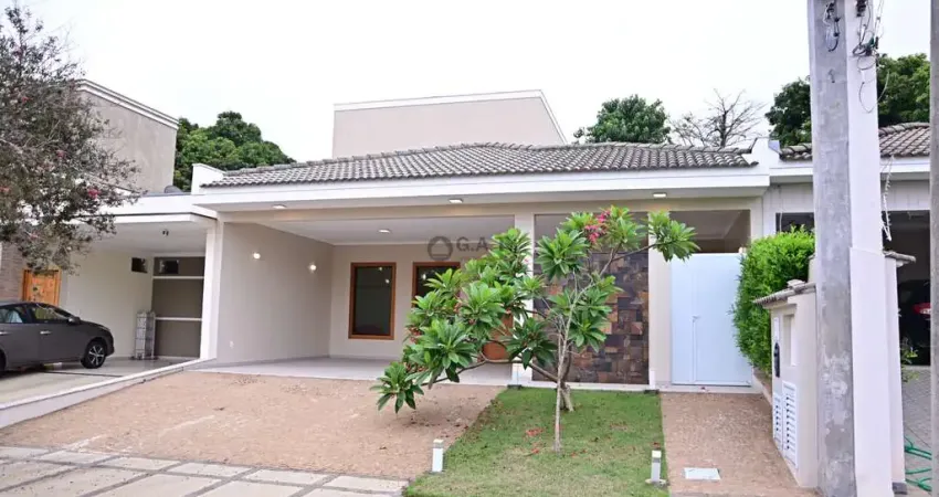 Casa em condomínio no Jd Garret em Araçoiaba da Serra-SP: 3 quartos, 3 suítes, 2 salas, 3 banheiros, 4 vagas, 215m².