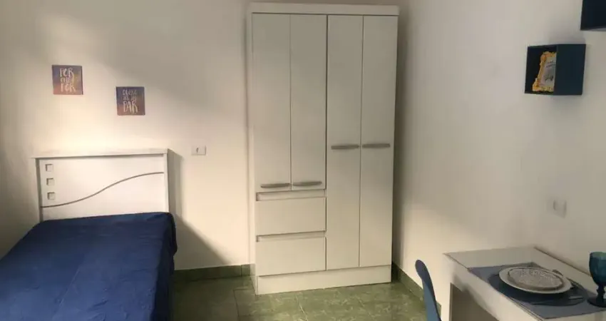 Kitnet para Locação em Sorocaba-SP, Jardim Gonçalves: 1 Quarto, 1 Banheiro, 17m² de Área.