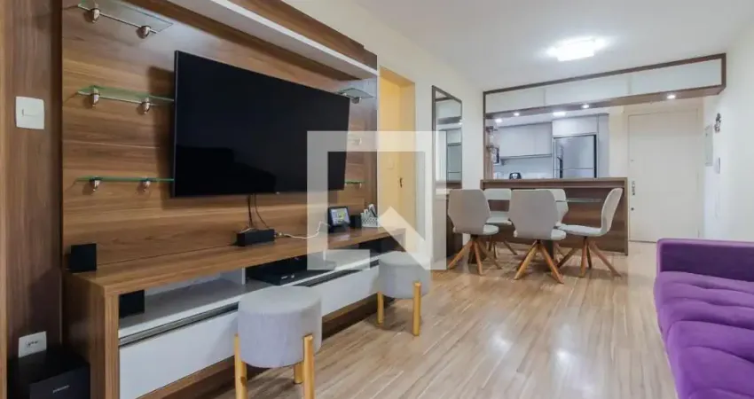 Maravilhoso apartamento 3 dormitórios todo reformado e semi mobiliado