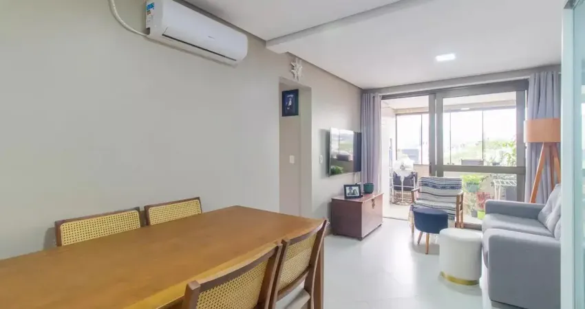 Maravilhoso apartamento de 2 dormitórios com suíte e sacada com churrasqueira