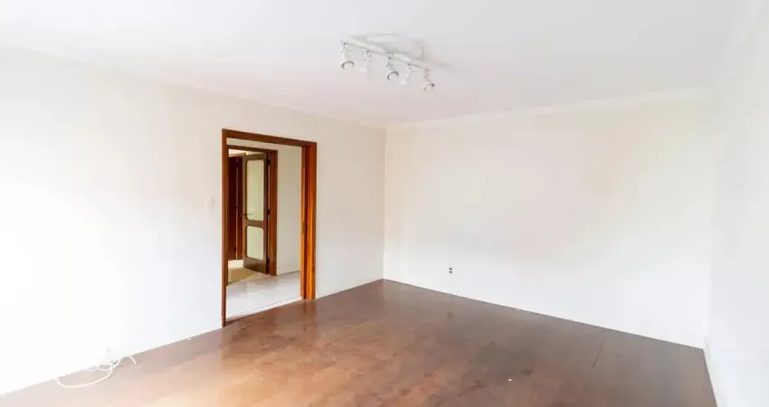 Maravilhoso apartamento de 3 dormitórios com suíte e churrasqueira no menino deus