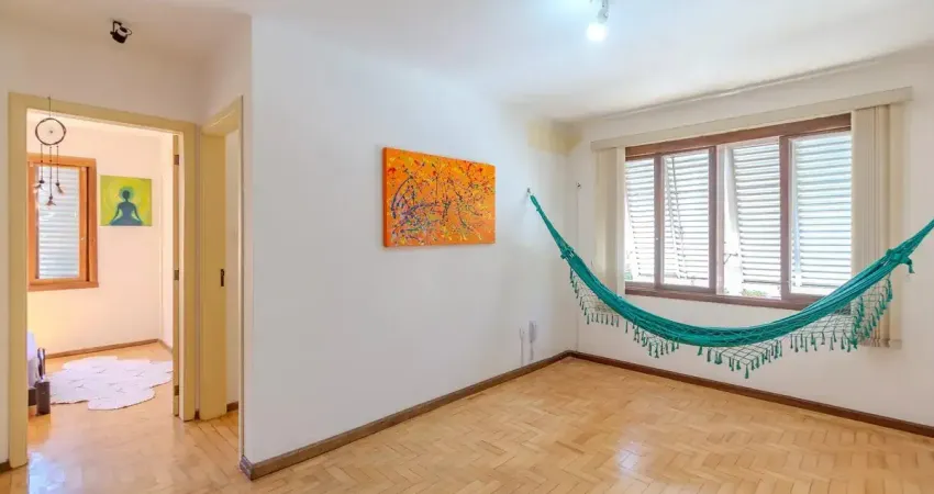 Maravilhoso apartamento de 2 dormitórios no menino deus  próximo ao shopping