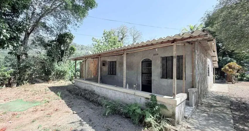 Oportunidade única! casa com grande terreno por apenas 200 mil
