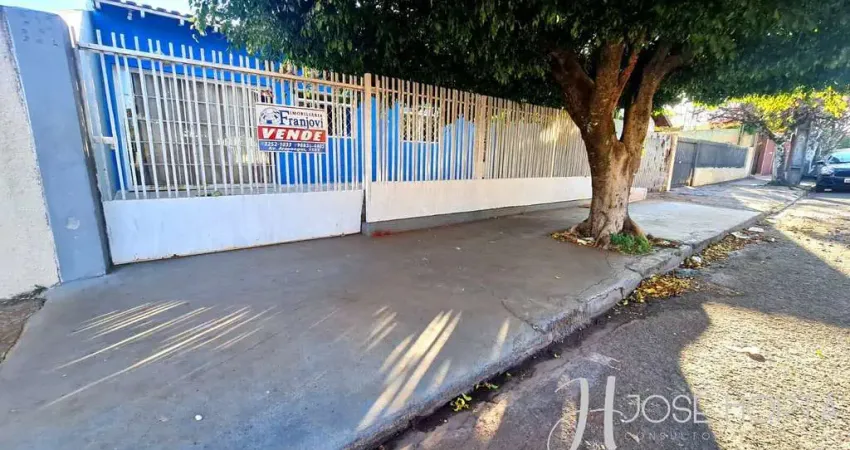 Casa com 2 quartos à venda no Centro, Arapongas 