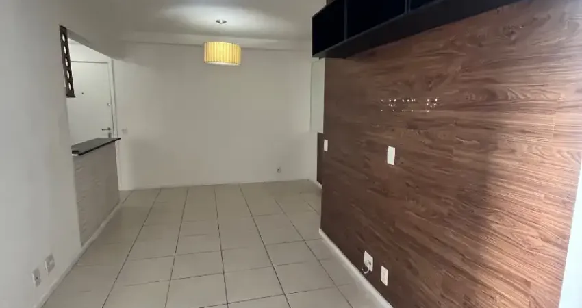 Vendo lindo apartamento de 2 quartos com armários no pechincha