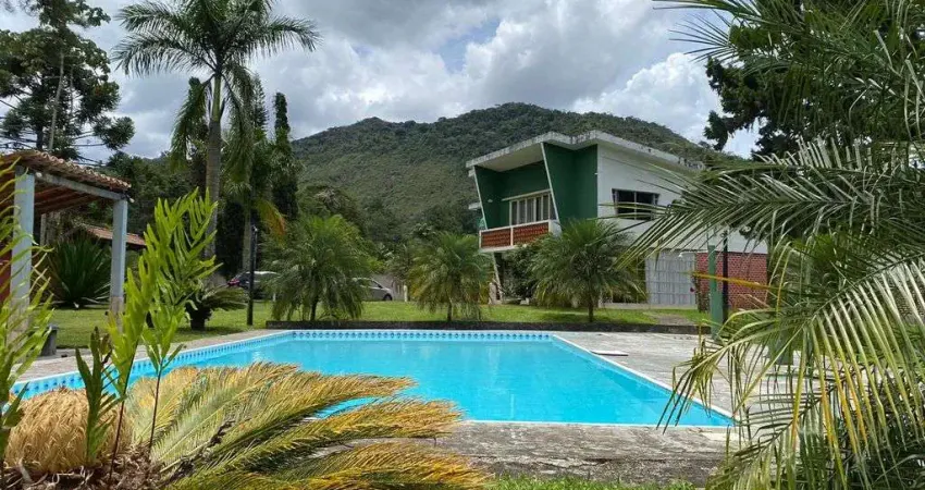 Casa com 2 dormitórios à venda, 250 m² - Albuquerque - Teresópolis/RJ