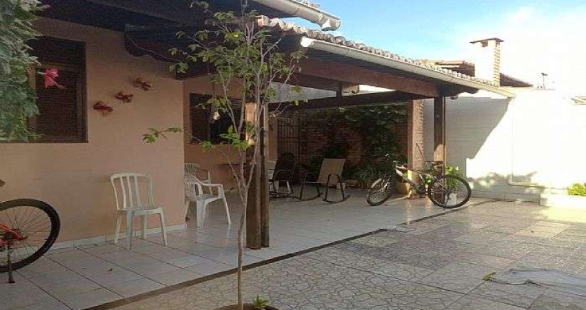 Casa à Venda - Nova Parnamirim - Parnamirim/RN