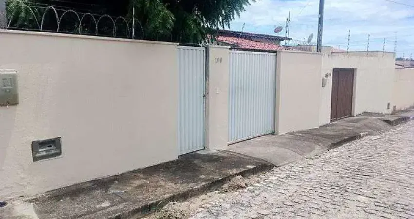 Casa com 3 quartos para alugar no Cajupiranga, Parnamirim