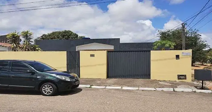 Casa com 3 quartos à venda no Pitimbu, Natal 