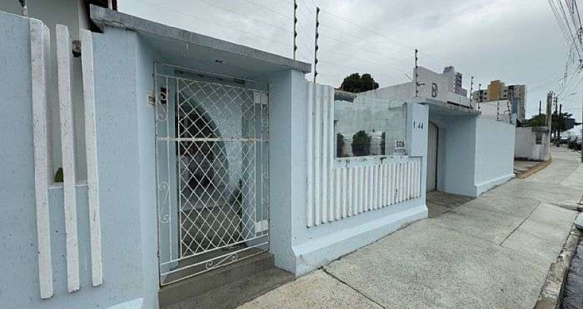 Casa com 3 quartos para alugar no Barro Vermelho, Natal 