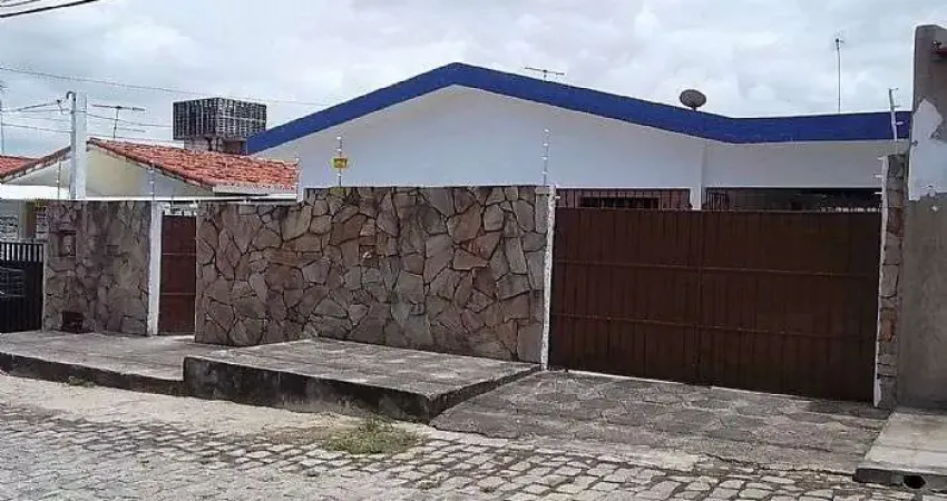 Casa com 3 quartos para alugar no Nova Parnamirim, Parnamirim 