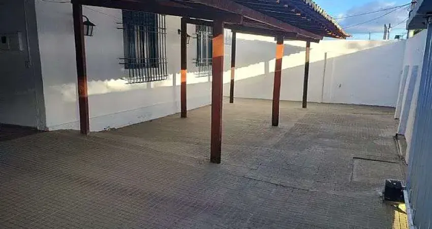 Casa com 4 quartos para alugar no Neópolis, Natal 