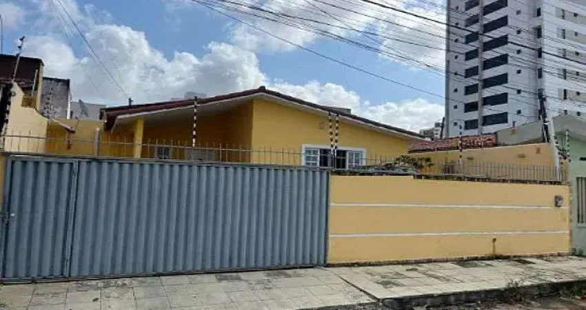 Casa com 4 quartos à venda no Lagoa Nova, Natal