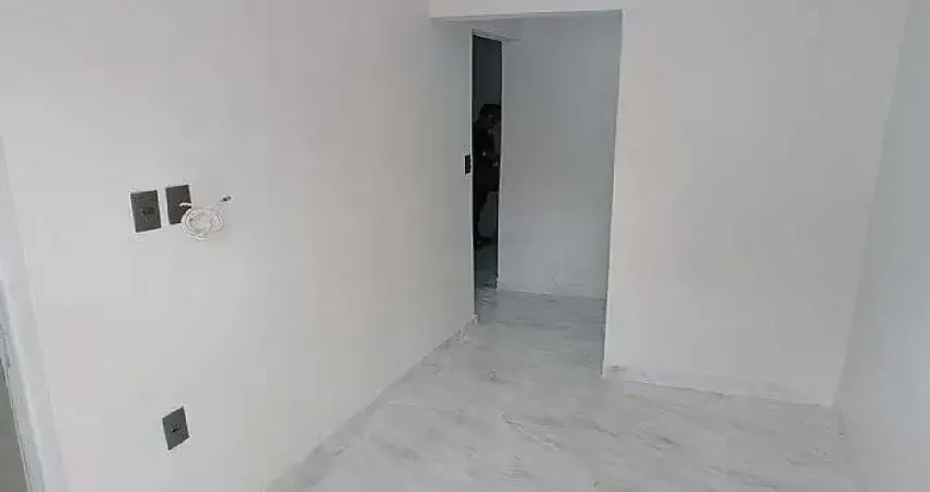 Casa com 2 quartos para alugar no Candelária, Natal 