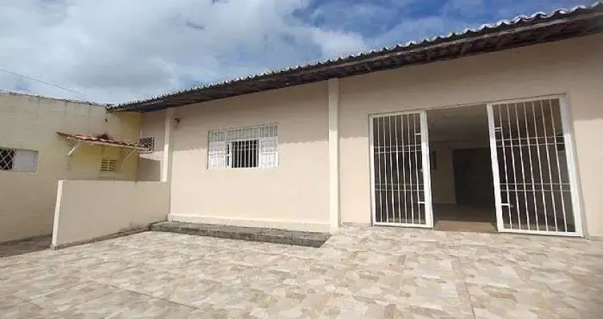Casa com 3 quartos à venda no Candelária, Natal