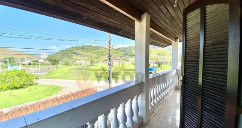 Casa com 6 quartos à venda na Rua Bartolomeu Bueno da Silva, 123, Vila Atlântica, Caraguatatuba