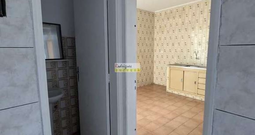 Sobrado com 2 quartos, Vila São Jorge, São Vicente - R$ 320 mil, Cod: 4146
