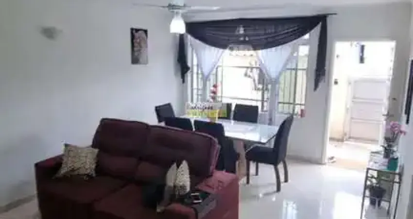 Sobrado com 3 quartos, Vila Cascatinha, São Vicente - R$ 450 mil, Cod: 4158