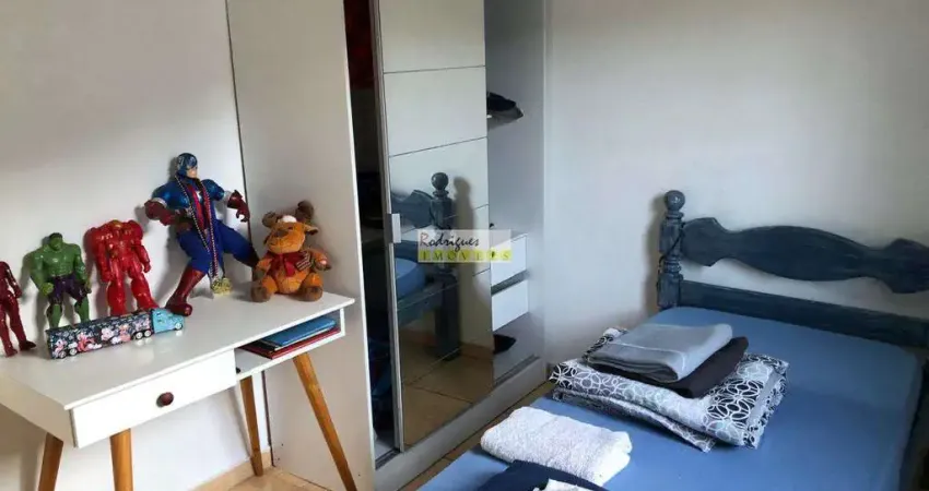 OPORTUNIDADE - Sobrado em condominio no Voturuá - 220 mil