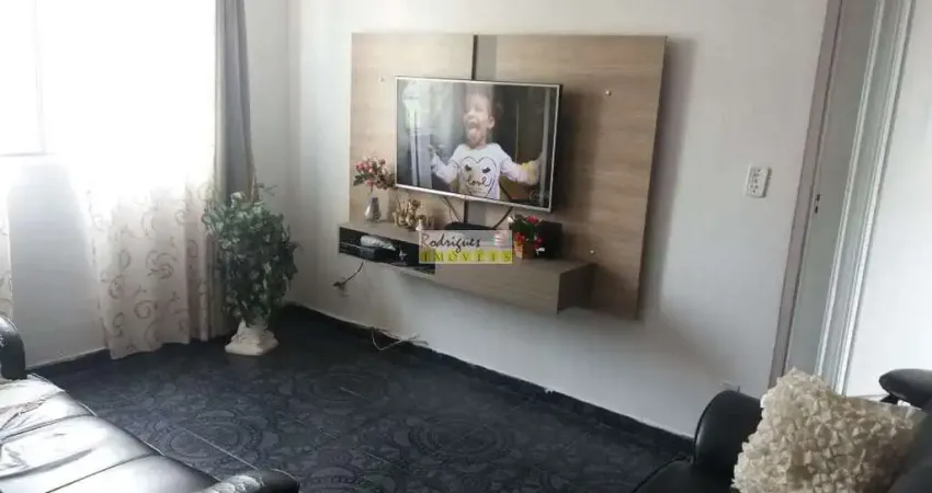Amplo apartamento com 2 dorms, na travessa da Guarany