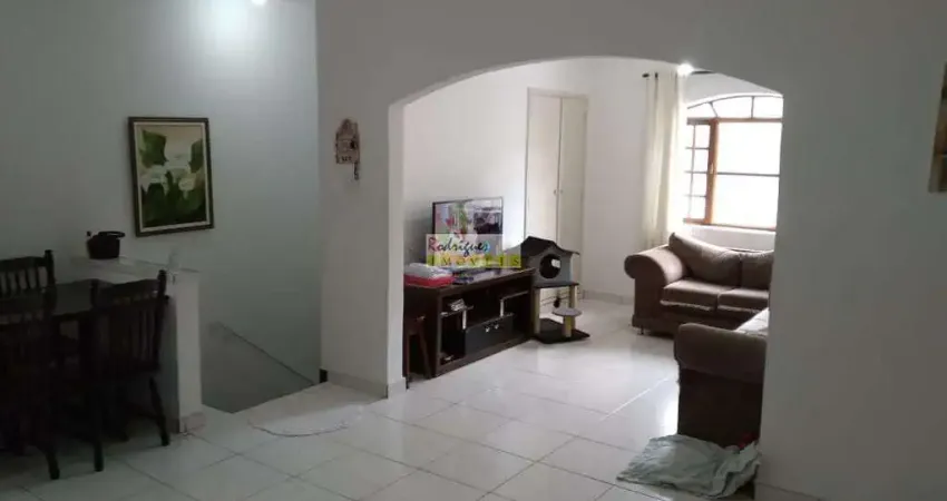 Sobrep. Alta com 3 dorms, Vila Valença SV - R$ 600 mil