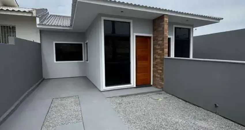 Casa Geminada Com Espaço nos Fundos e Excelente Acabamento - Palhoça/SC