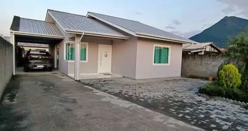 Linda Casa de 3 Quartos (1 Suíte) em um Amplo Terreno de 426m² na Guarda do Cubatão em Palhoça/SC!