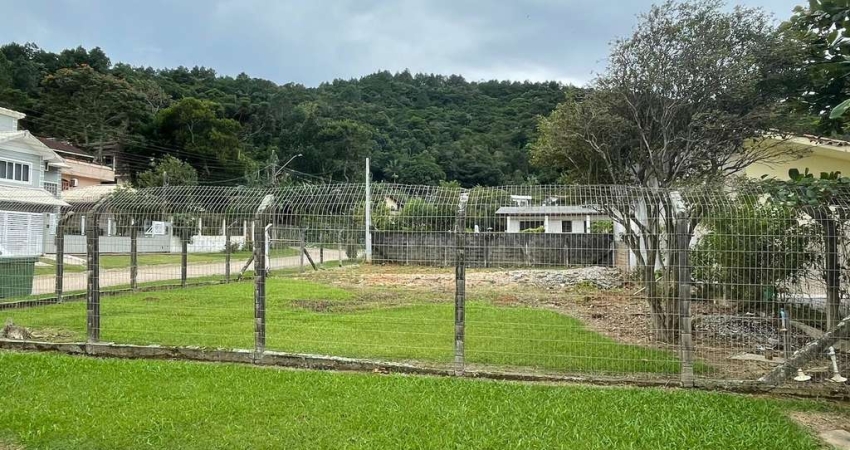 Terreno Pertinho do Mar - Praia de Fora em Palhoça/SC