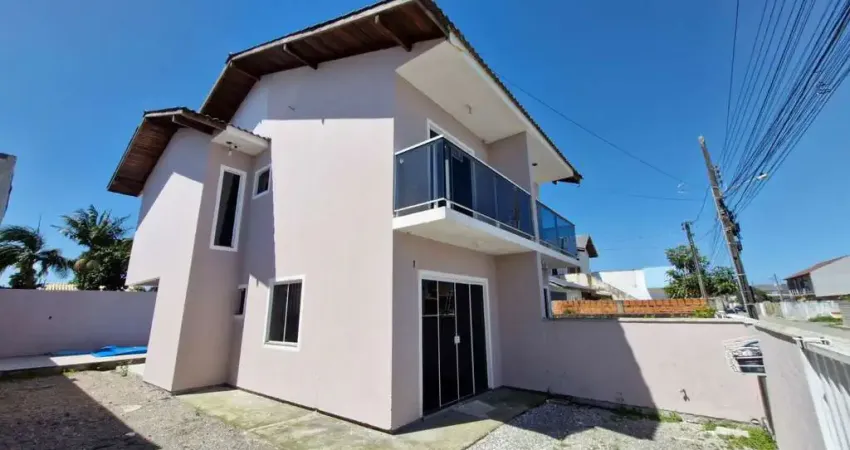 Excelente sobrado com piscina na barra do aririú em palhoça/sc!