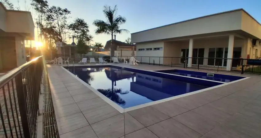 Apartamento térreo com bastante espaço - bairro são sebastião em palhoça/sc