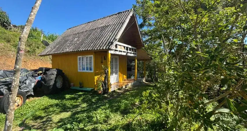 Linda chácara com área gourmet e potencial para ampliação: varginha, santo amaro da imperatriz/sc!