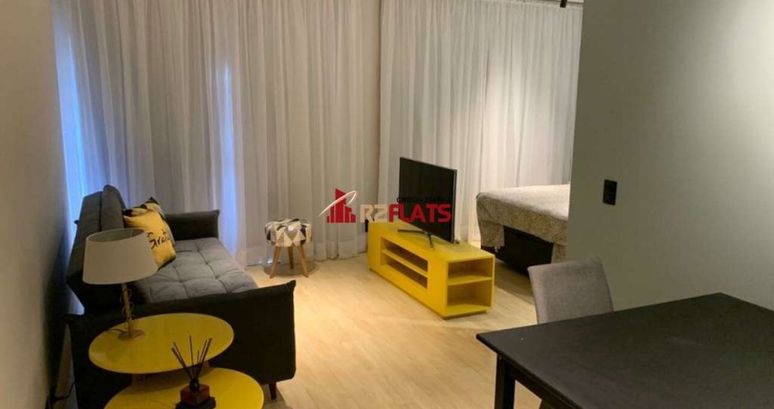 Flat com 1 quarto para alugar na Rua Juquis, 391, Moema, São Paulo