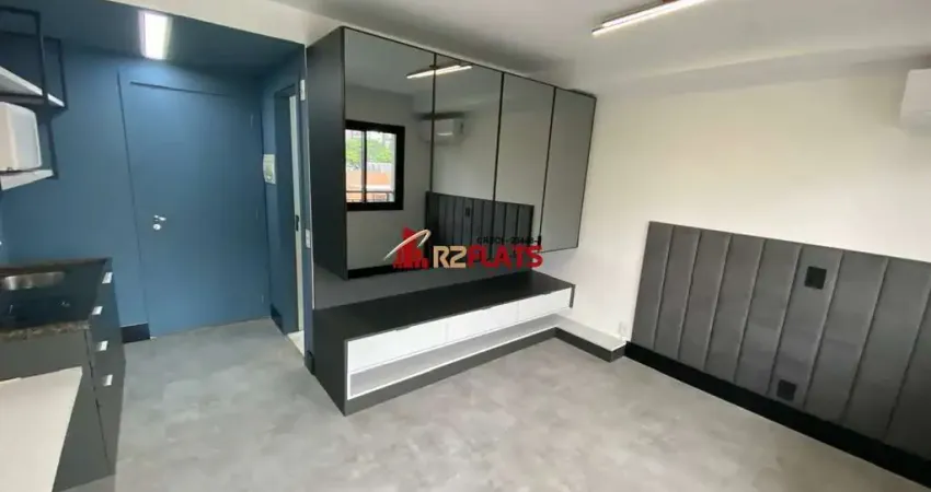 Flat com 1 quarto para alugar na Avenida das Carinas, 301, Indianópolis, São Paulo