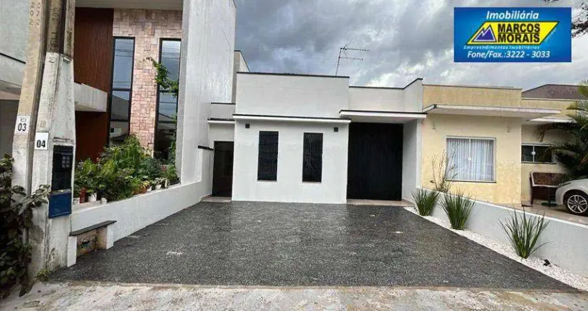 R$499 mil. linda casa térrea com 2 vagas de garagem – espaço jardinado – fachada em ripado porta entrada invisível pivotante com fechadura eletrônica